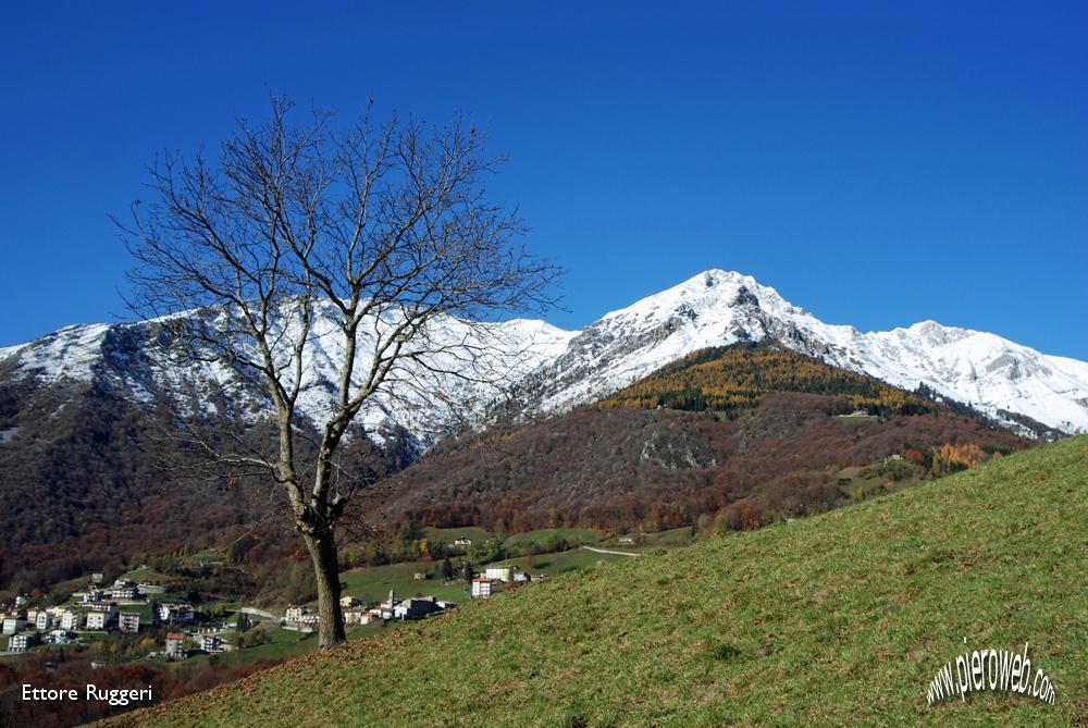 10 - il Monte Menna.JPG